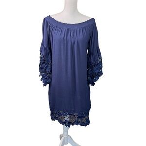 2 Chic Luxe Navy Lace Off the Shoulder Bell Sleeve Dress size: One Size